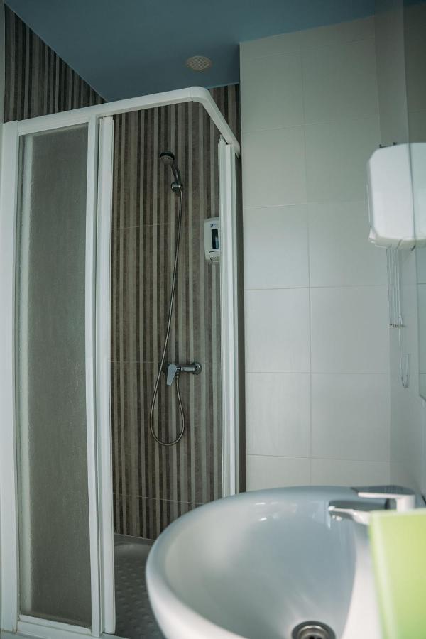 Hostal Brisas De Conil Conil De La Frontera Ngoại thất bức ảnh